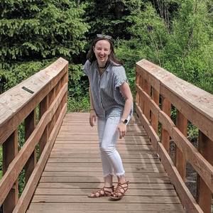 Meet your Posher, Alexis